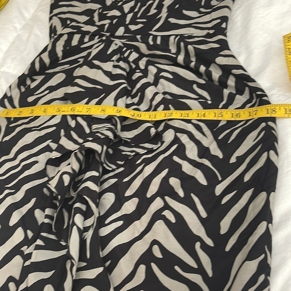 Laila Azahar black and grey dress - Picture 7 of 9